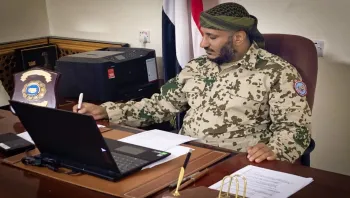 العليمي يشيد بجهود طارق صالح في التخفيف من كارثة المنخفض الجوي بالساحل الغربي