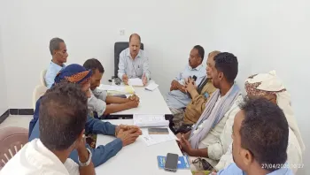 مدير عام ذو باب المندب يترأس اجتماعاً تنفيذياً لمناقشة الاستعدادات الدراسية ومشاريع المياه