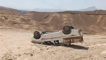 إصابة عدد من المواطنين إثر انقلاب مركبة على طريق حجر في حضرموت