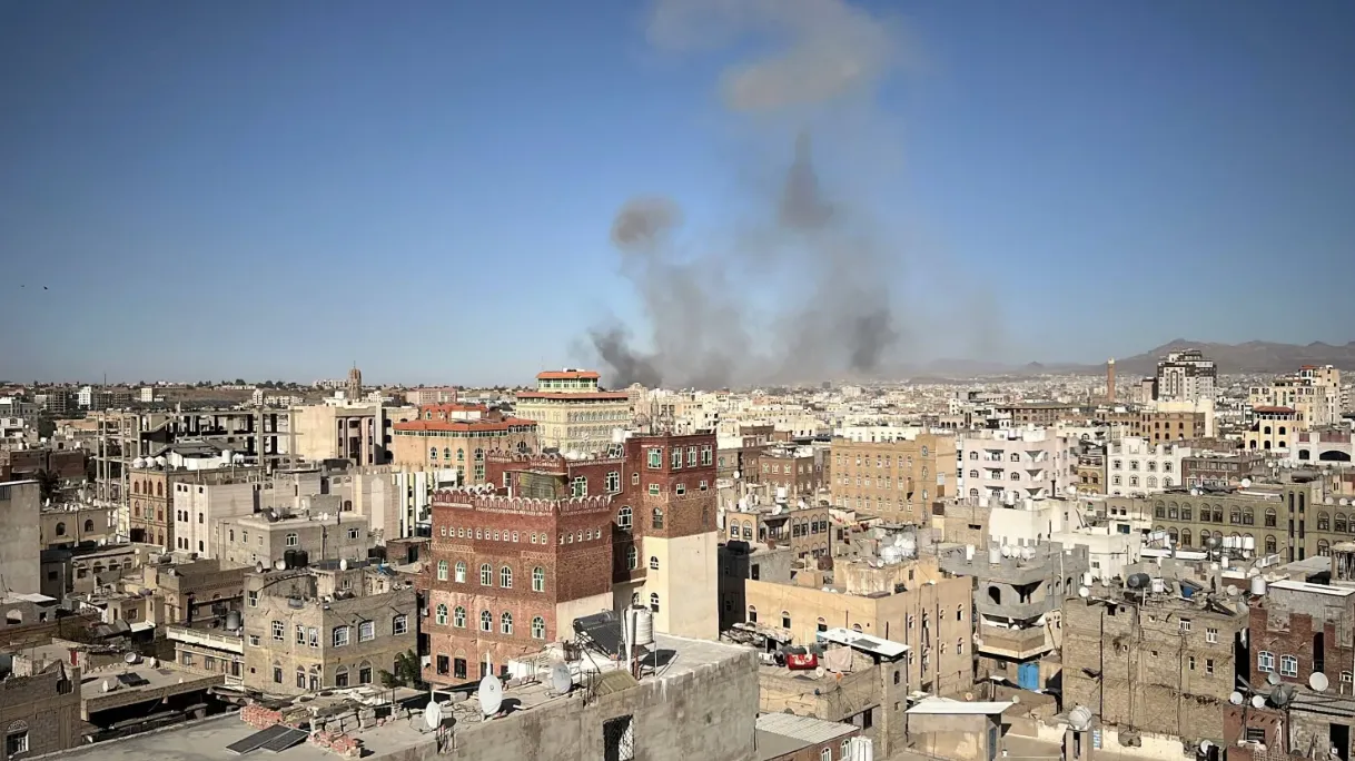 مخاوف يمنية بعد انخراط الحوثيين في الحرب دعماً لإيران
