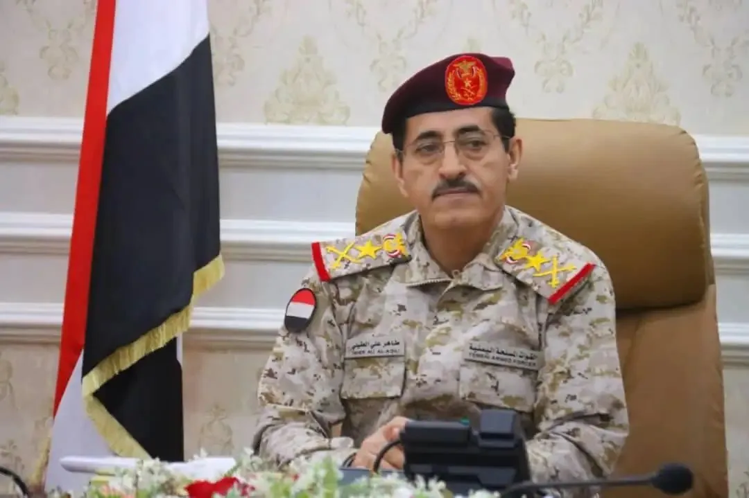 وزير الدفاع يعلن موقفه من طرد جنود المنتمين للضالع وردفان ويافع من لواء بارشيد بحضرموت