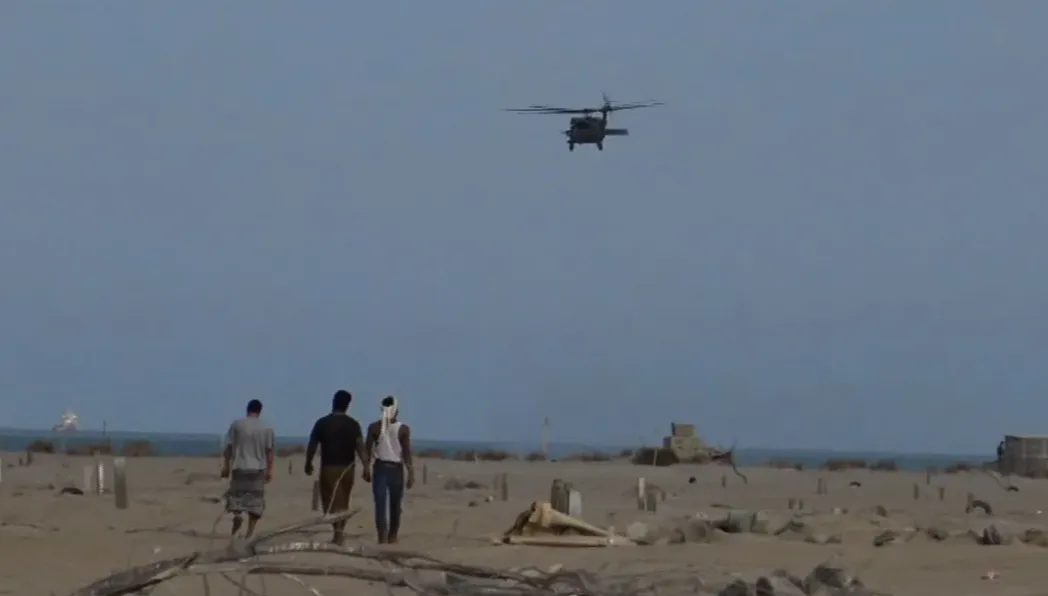 رئيس مصلحة خفر السواحل اليمنية يؤكد تحليق طيران عسكري لدولة صديقة في البحر الأحمر