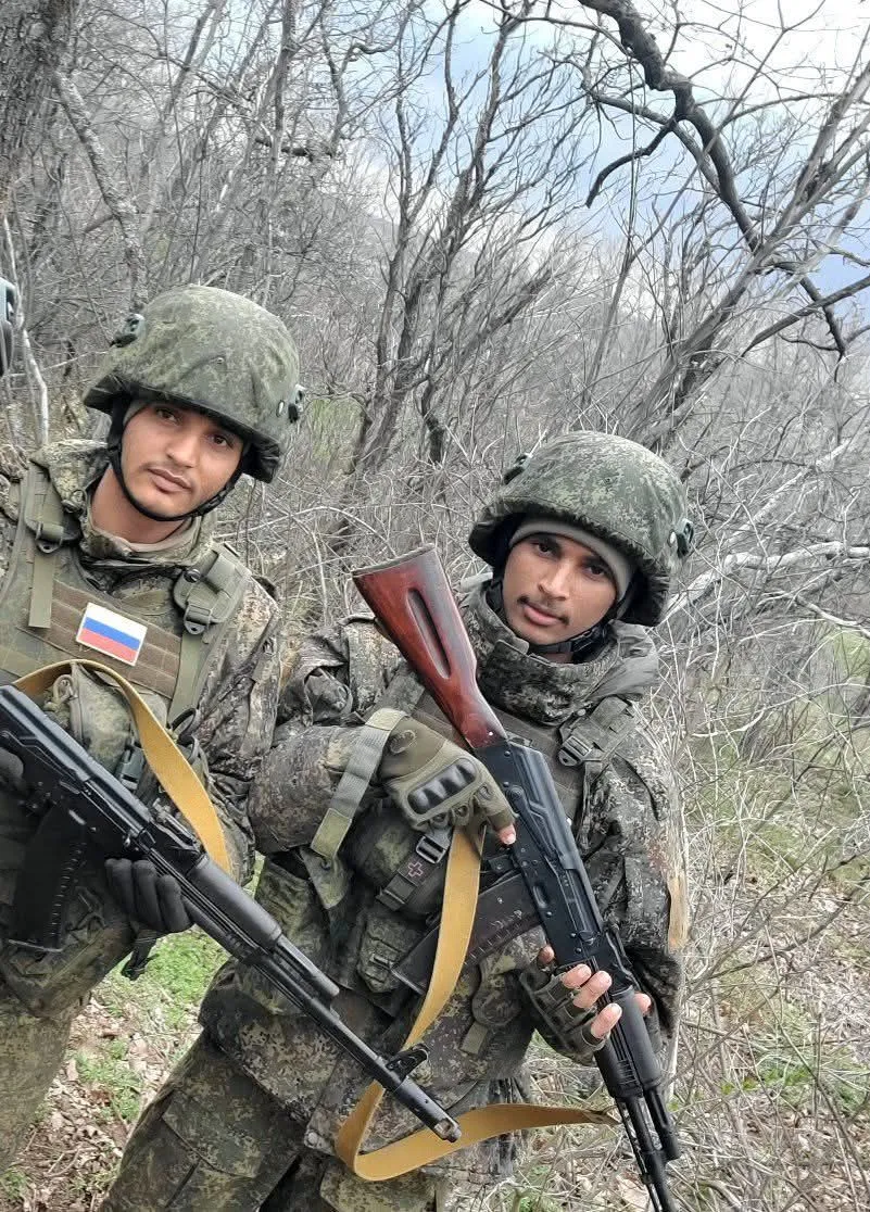 الوضع في اليمن يدفع شبابها للقتال في أوكرانيا الوضع في اليمن يدفع شبابها للقتال في أوكرانيا