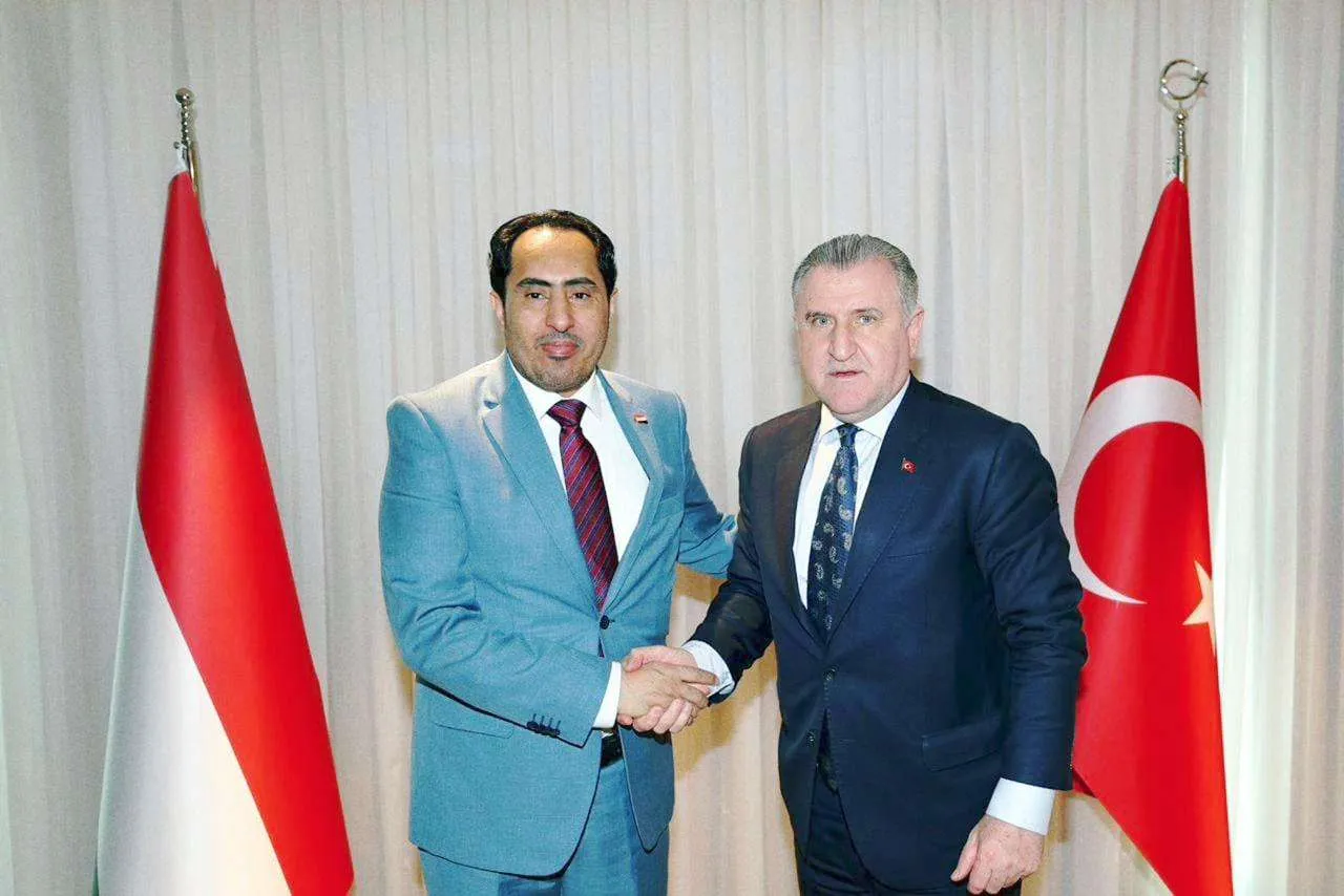 الوزير البكري يبحث مع نظيره التركي سبل تعزيز العلاقات بين اليمن وتركيا الوزير البكري يبحث مع نظيره التركي سبل تعزيز العلاقات بين اليمن وتركيا