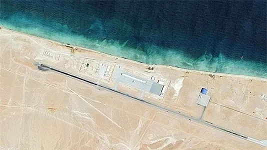 تحالف إماراتي أمريكي إسرائيلي.. إنشاء قاعدة سرية في موقع استراتيجي يطل على خليج عدن تحالف إماراتي أمريكي إسرائيلي.. إنشاء قاعدة سرية في موقع استراتيجي يطل على خليج عدن