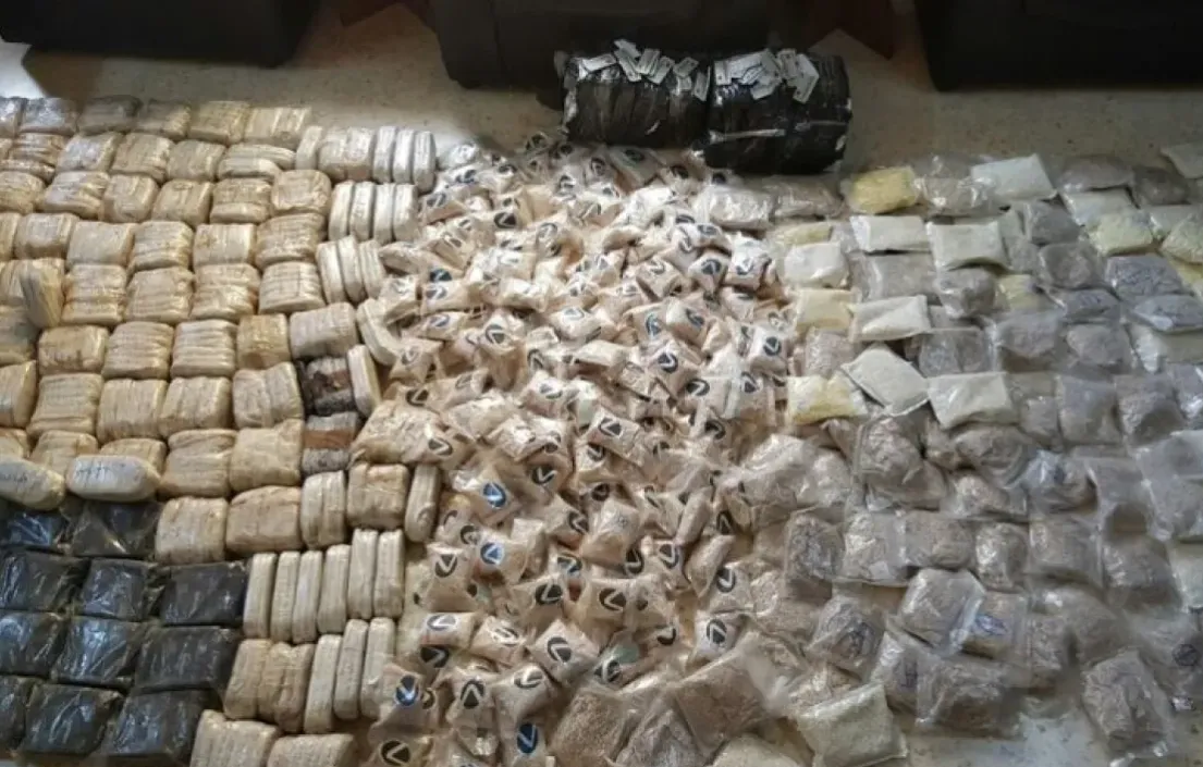 337 متهماً و223 جريمة.. حصيلة كبيرة لمكافحة المخدرات في الربع الأول من 2026 337 متهماً و223 جريمة.. حصيلة كبيرة لمكافحة المخدرات في الربع الأول من 2026