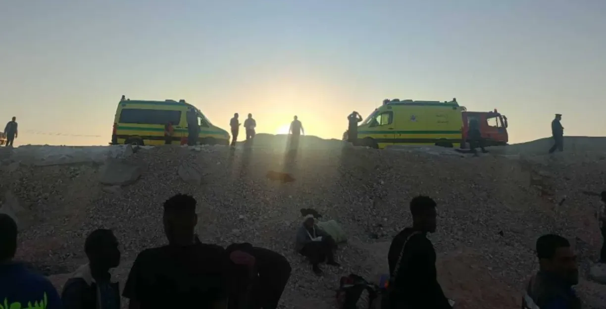 إصابة 38 شخصاً في انقلاب حافلة بصعيد مصر