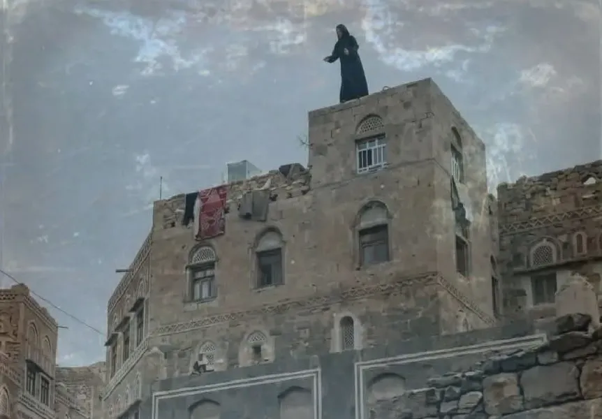 أسرة الفتاة التي ألقت بنفسها من سطح المنزل في حجة تكشف حقيقة الملابسات وأسبابها أسرة الفتاة التي ألقت بنفسها من سطح المنزل في حجة تكشف حقيقة الملابسات وأسبابها