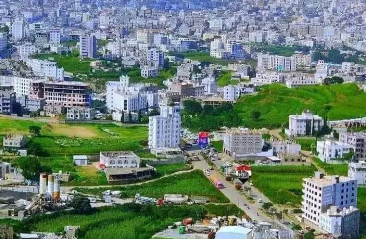 عصابة الحوثي تسطو على أراضي أوقاف ومقابر في إب