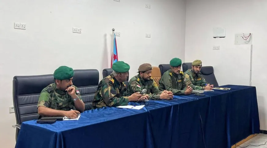تحت رأيه الانفصال.. جلال الربيعي يرأس اجتماعاً لقوات الأمن الوطني في عدن