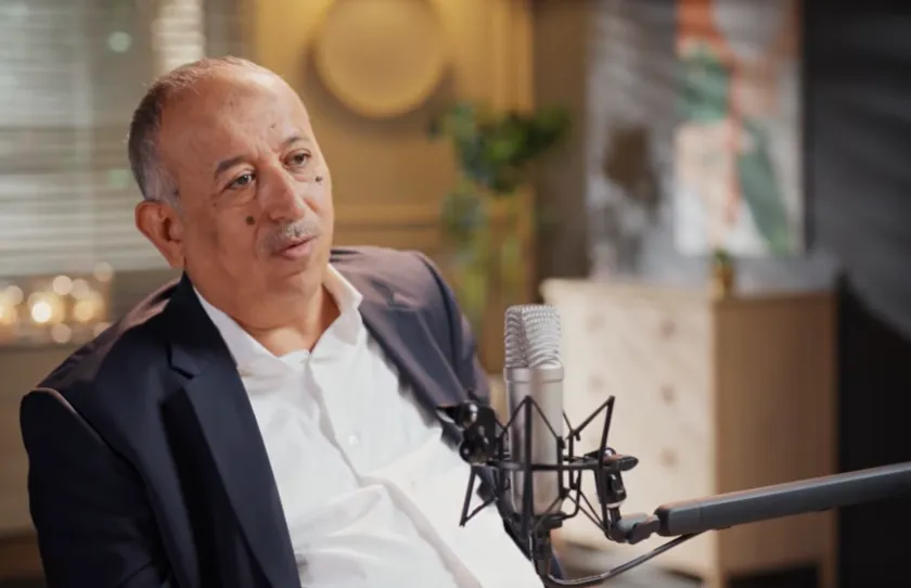 قنبلة مدوية يفجّرها محافظ تعز السابق علي المعمري: إيرادات ميناء المخا لا تذهب للدولة قنبلة مدوية يفجّرها محافظ تعز السابق علي المعمري: إيرادات ميناء المخا لا تذهب للدولة