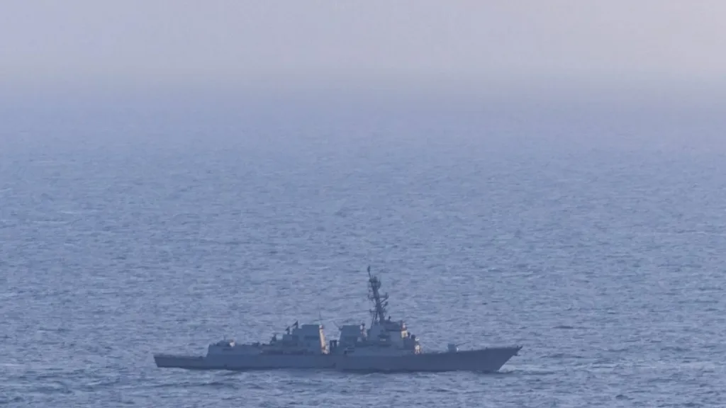 رغم التفاؤل الحذر بنجاح الوساطة الباكستانية.. الحصار الأمريكي يتواصل على إيران