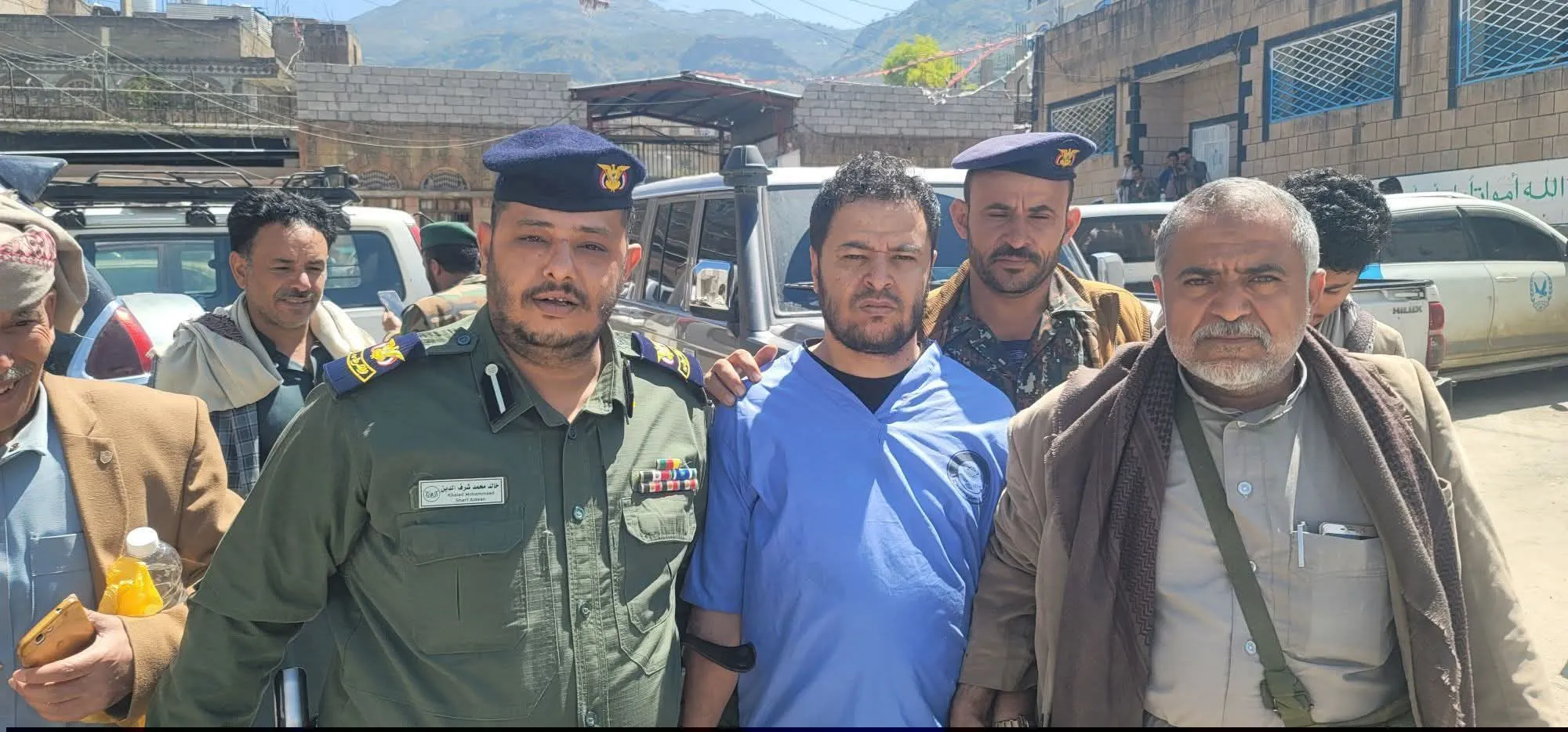 العفو عن الشاب محمد طاهر سموم في قضية مقتل صديقه عمار الحجيلي العفو عن الشاب محمد طاهر سموم في قضية مقتل صديقه عمار الحجيلي