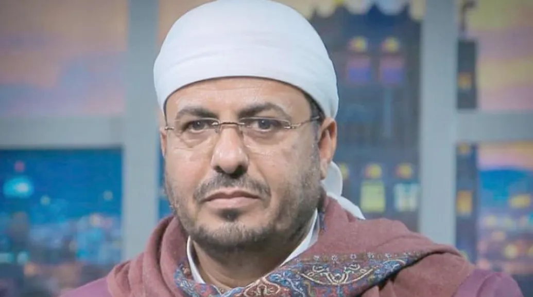 وزير الأوقاف الأسبق: الحكومة تتأخر في صرف رواتب الجنود وتُنفق على الترف والمجاملات