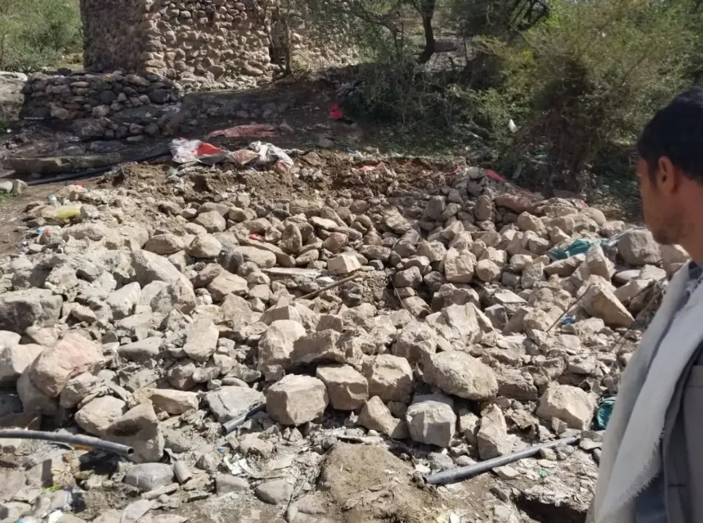 صنعاء.. الحوثيون يعتدون ليلاً على "حمام شراق" الطبيعي بهدف ردمه