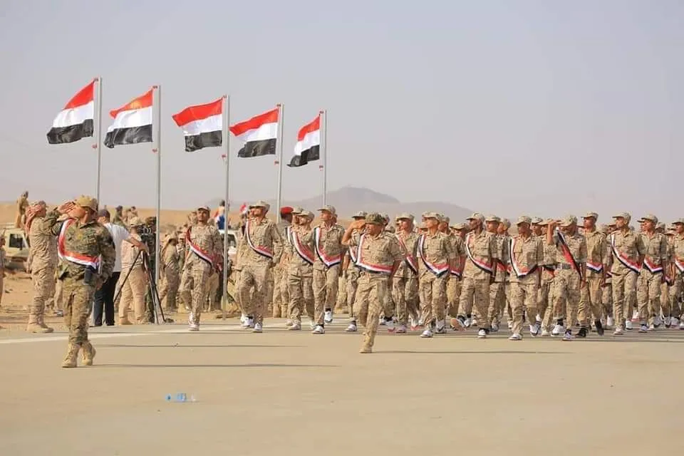 عاجل: صرف راتب شهر يناير لمنتسبي وزارة الدفاع اليمنية