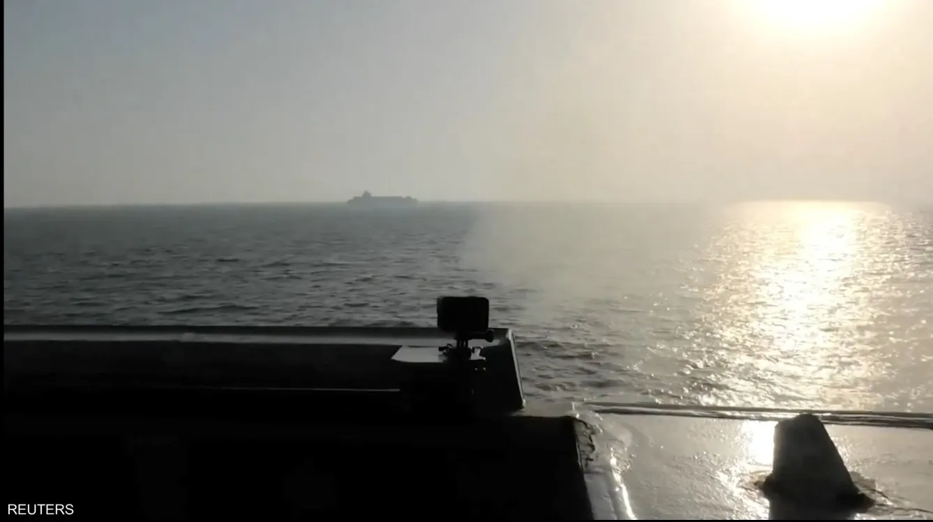 ما مصير السفينة الإيرانية التي احتجزتها البحرية الأميركية؟