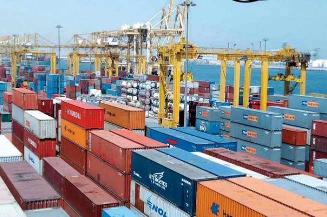 إعلان حكومي ببدء الترتيبات لإطلاق نشاط الترانزيت في ميناء عدن بعد 15 عام من التوقف