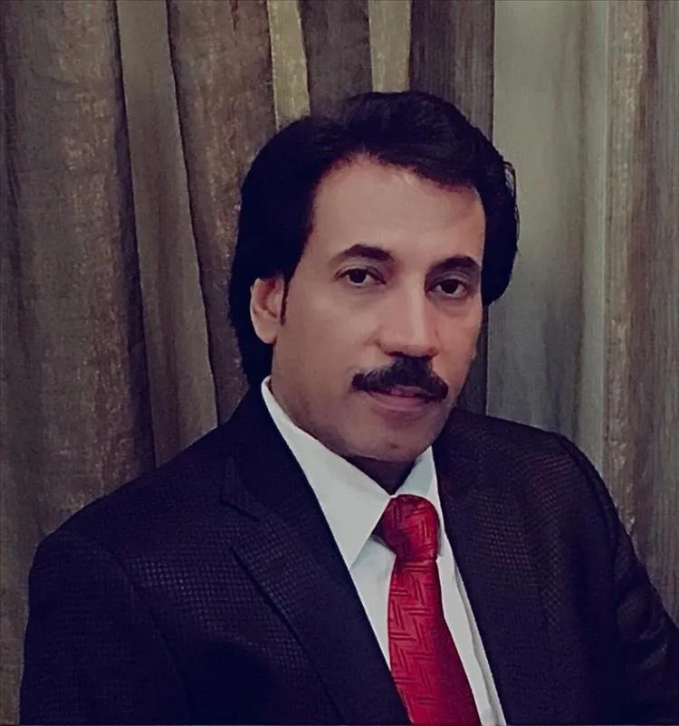 البيض يوبّخ الانتقالي: كيان بلا مؤسسية أضاع الفرص وجرّ الجنوب إلى الفشل