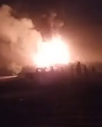 شاهد بالفيديو.. اشتباكات عنيفة في الجوف وإحراق مدرعات وأطقم تابعة للحوثيين