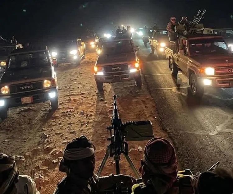 عاجل: اندلاع اشتباكات عنيفة بين القبائل والحوثيين وقطع طريق صنعاء – الجوف