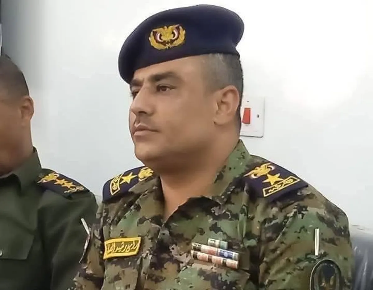 وزير الداخلية يقيل مدير شرطة الوازعية رامي رشيد المعين من طارق صالح ويُعيّن خلفاً له