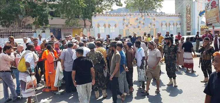 عاجل.. انتشار أمني كثيف في صيرة بعدن