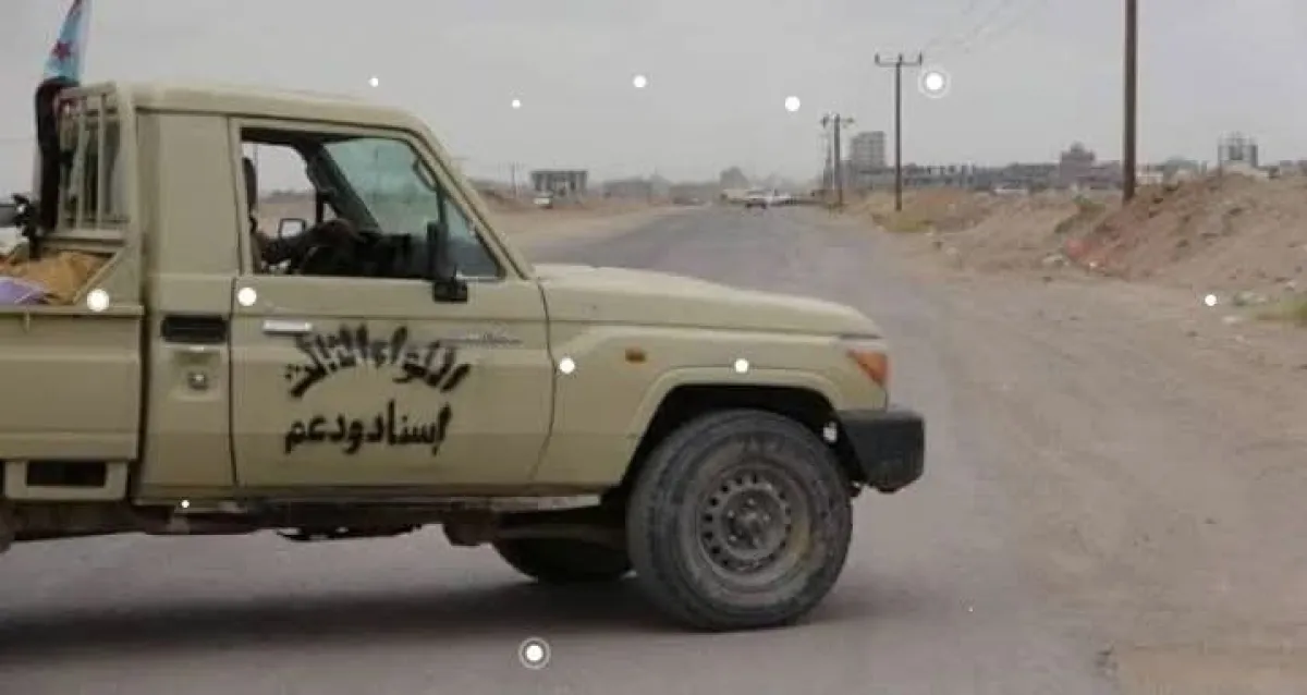 أبين.. استشهاد وإصابة جنديين بكمين إرهابي استهدف طقماً عسكرياً في مودية