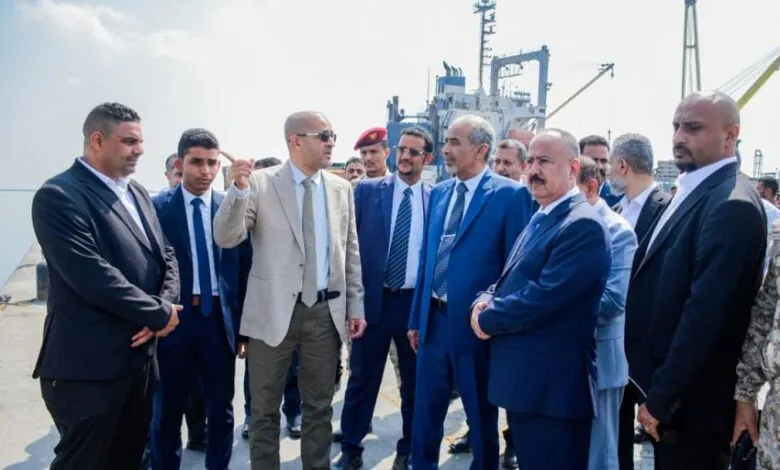 الصبيحي يؤكد تسريع تأهيل مطار عدن خلال جولة تفقدية لقطاع النقل