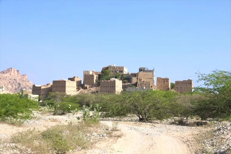 اشتباكات قبلية مفاجئة في المحفد ونقل المصابين إلى عتق للعلاج