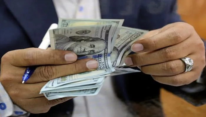 اليمن يحرر سعر الدولار الجمركي ويقر حزمة إجراءات اقتصادية اليمن يحرر سعر الدولار الجمركي ويقر حزمة إجراءات اقتصادية