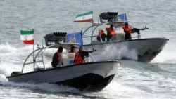 "إتاوات بقوة السلاح".. كيف تحول مضيق هرمز إلى ماكينة تمويل للحرس الثوري الإيراني؟