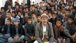مناهج الموت ومراكز التعبئة.. كيف تُصنع "عقلية القطيع" في مناطق سيطرة الحوثيين؟