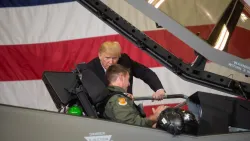 ترامب: نفذنا أجرأ عملية إنقاذ بالتاريخ والطيار كان في الجبال