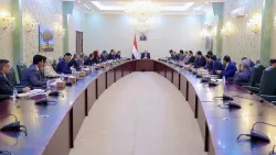 جهود يمنية لتعزيز الاقتصاد والخدمات بإسناد دولي