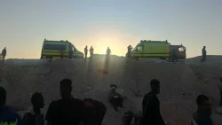 إصابة 38 شخصاً في انقلاب حافلة بصعيد مصر