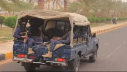 شرطة مأرب تضبط 3 أشقاء متهمين بجريمة الابتزاز الالكتروني بينهم حدثين