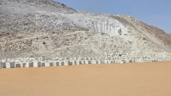 "الذهب الأبيض" المنهوب.. كيف يبتلع ثقب التهريب رخام مأرب؟