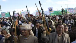 أسرع رد حوثي بعد تهديد الجيش الإيراني بإغلاق مضيق باب المندب