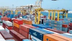 إعلان حكومي ببدء الترتيبات لإطلاق نشاط الترانزيت في ميناء عدن بعد 15 عام من التوقف