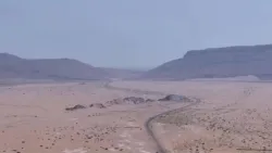 هجوم حوثي بطائرة مسيّرة يعطل حركة السير في طريق مأرب – البيضاء