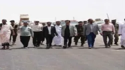 محافظ المهرة يتفقد مشروع توسعة المدخل الجنوبي لمدينة الغيضة