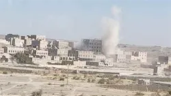 مليشيا الحوثي تفجر منزل ضابط معتقل لديها منذ سنوات